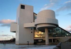 В Кливленде открылся Музей и Зал славы рок-н-ролла 