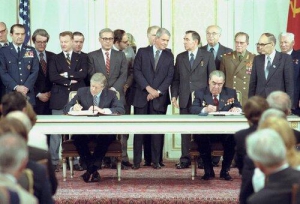 СССР и США подписали договор об ограничении стратегических вооружений ОСВ-2