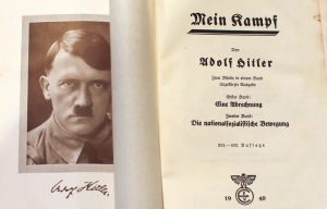 Первая публикация «Mein Kampf» Адольфа Гитлера