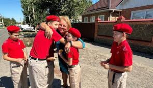 День приветствия случайных прохожих