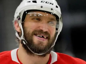 День беззубого хоккеиста