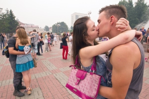 День спонтанных поцелуев