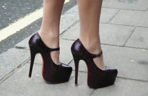 День высоких каблуков