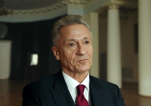 Олег Меньшиков